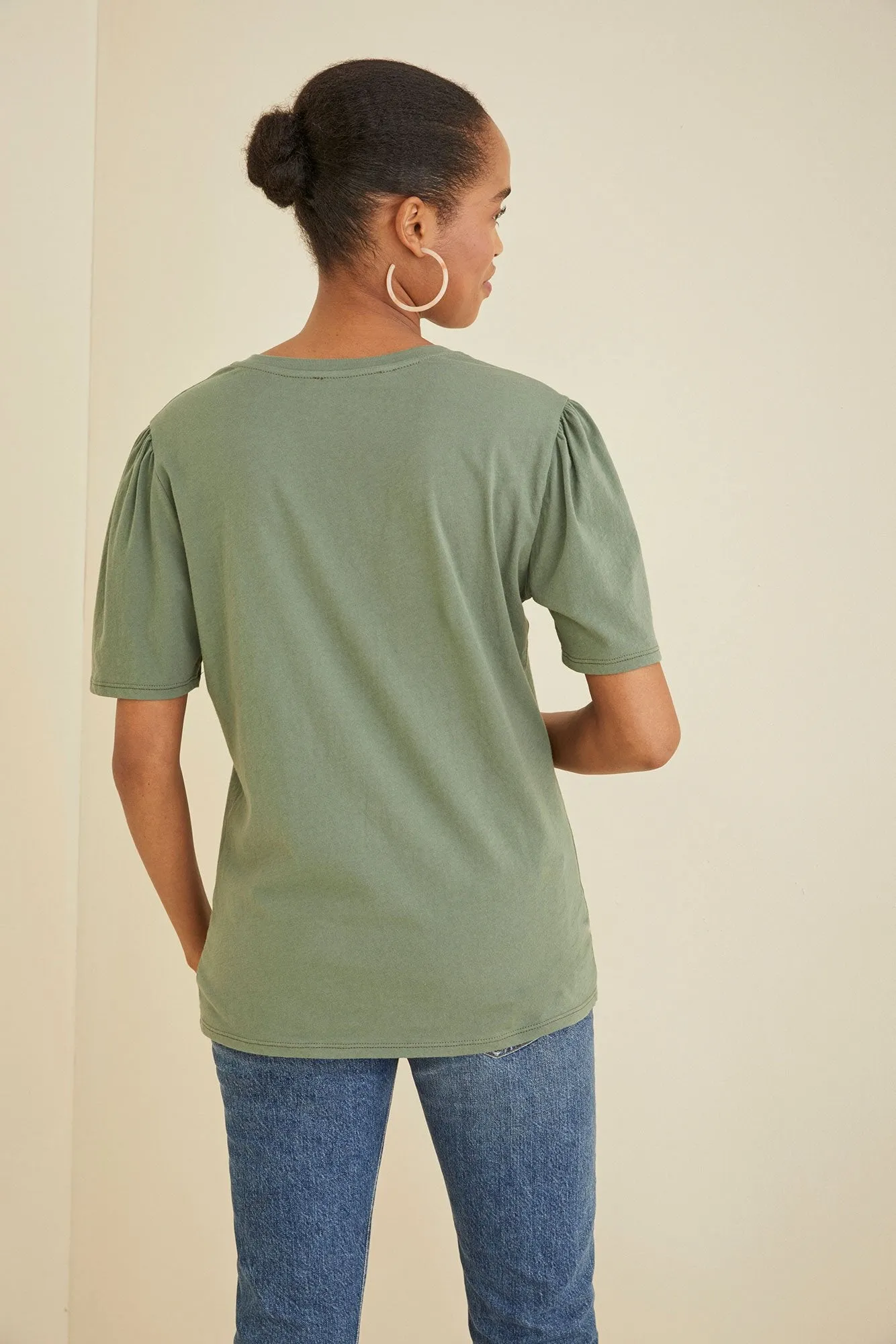 Ailish Tee