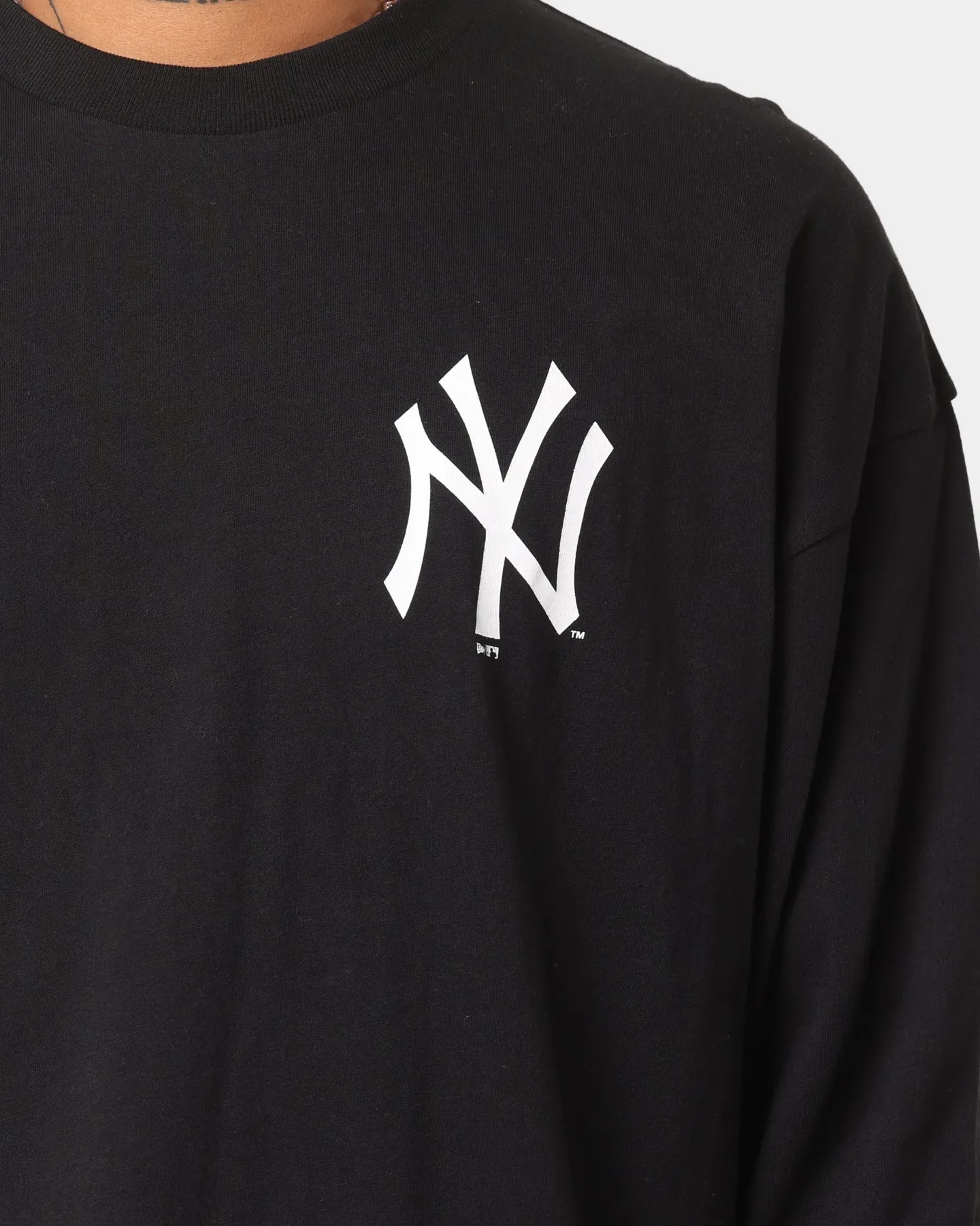 New Era New York Yankees Back Print Long Sleeve T-Shirt Black