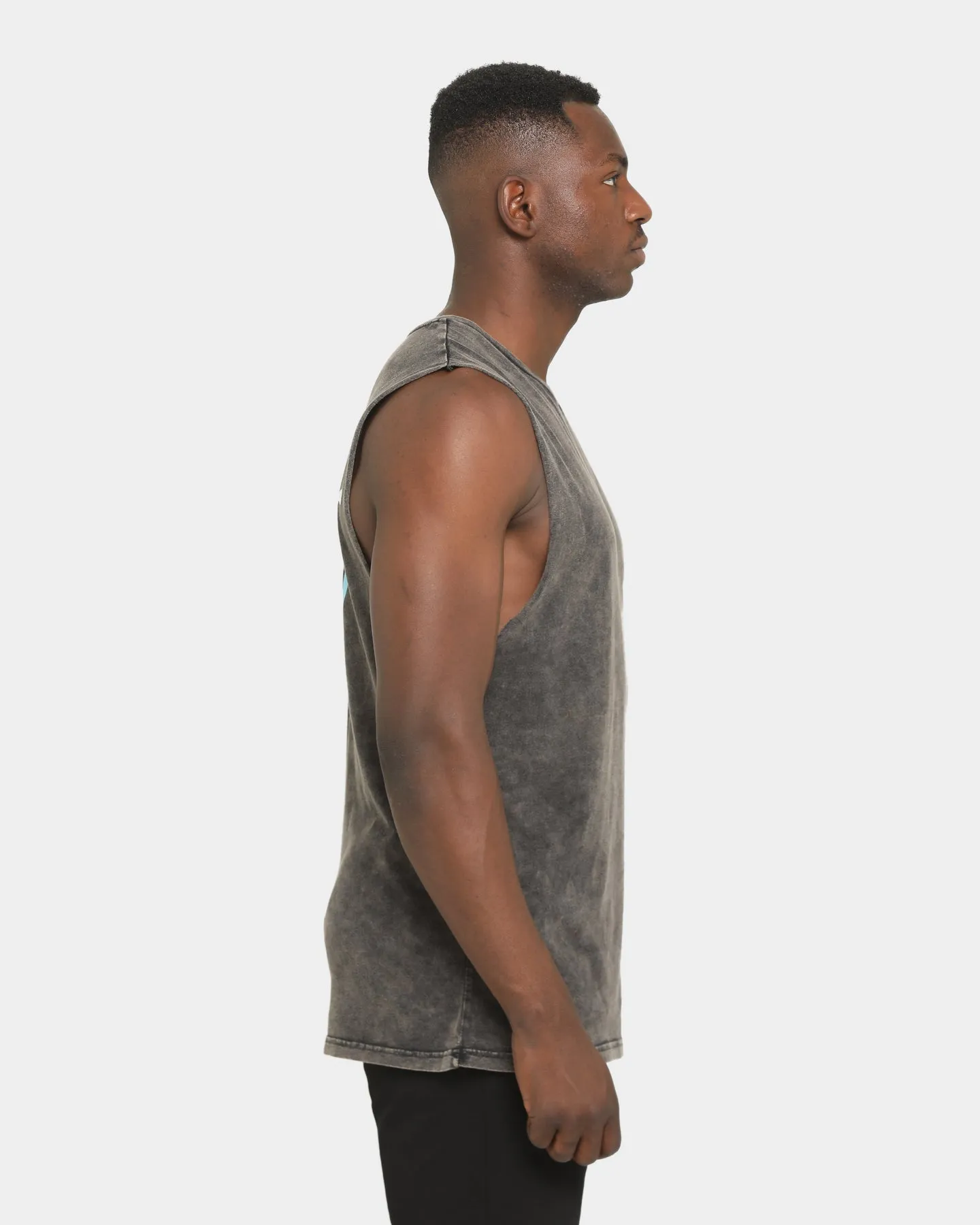 WNDRR Heat Muscle Top Washed Black