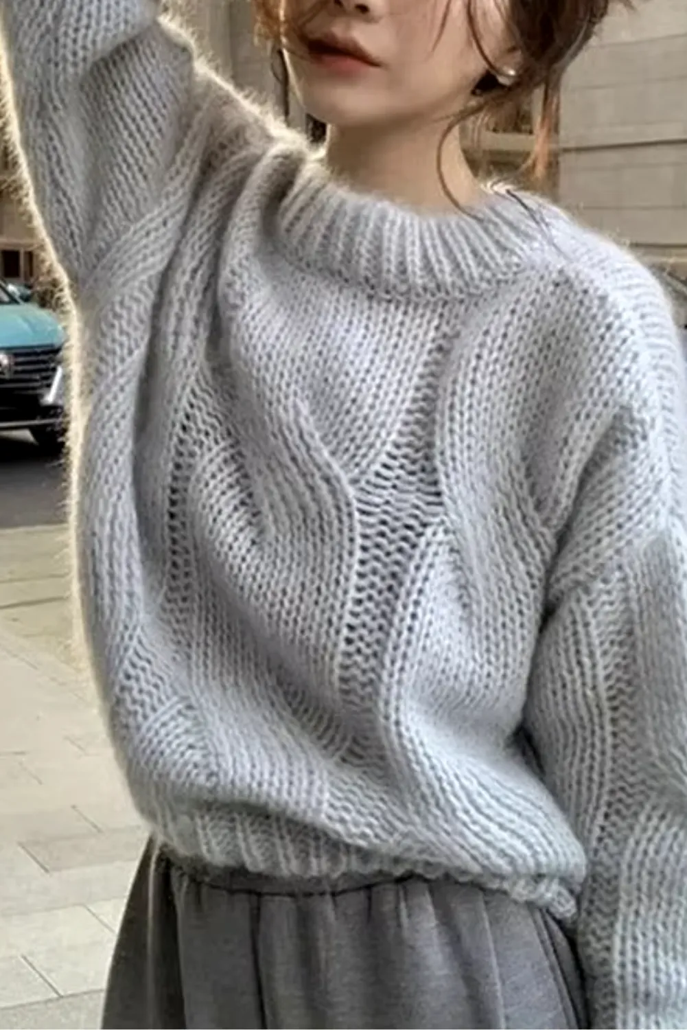 Womens Cozy Loose-Knit Pullover Sweater